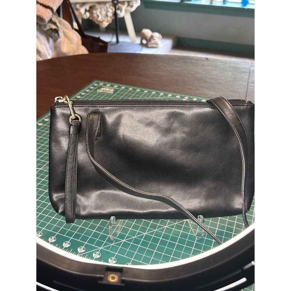 BCBG Black Leather Wristlet Clutch Shoulder Strap With Zipper - Picture 2 of 3
